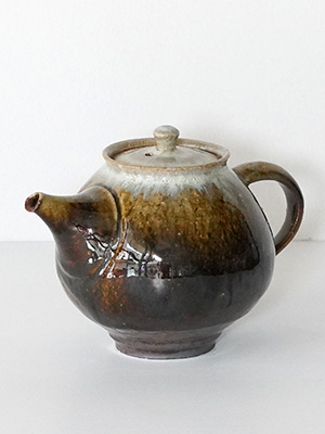 �c�����q����̈��փ|�b�g